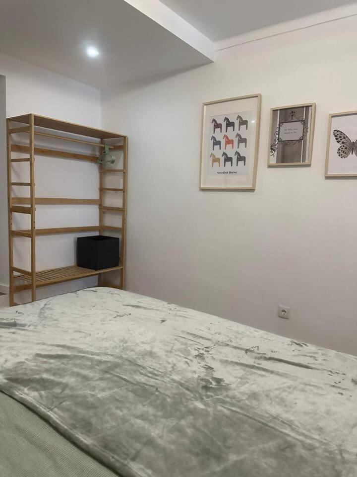 Stylish Renovated Apartment In Chiado Lisboa Kültér fotó