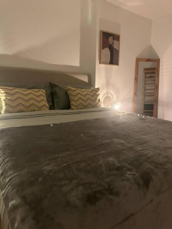 Stylish Renovated Apartment In Chiado Lisboa Kültér fotó