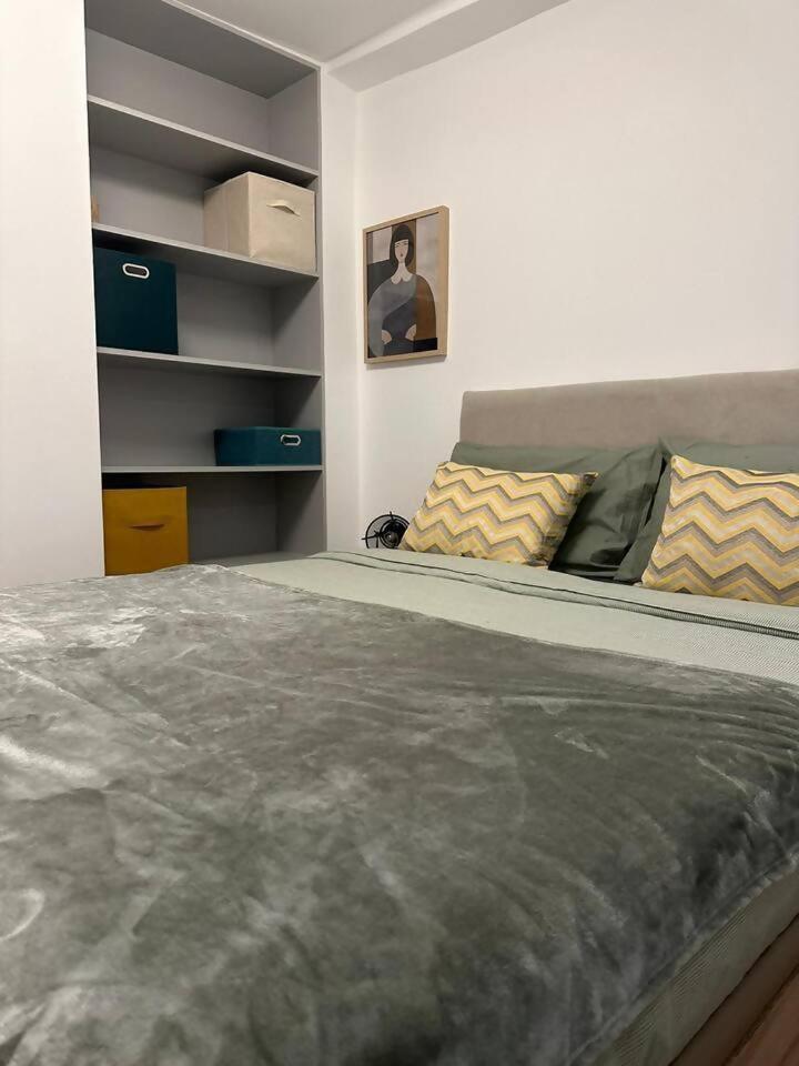 Stylish Renovated Apartment In Chiado Lisboa Kültér fotó
