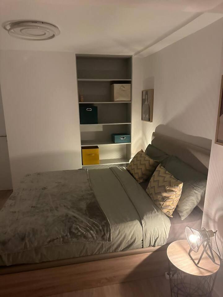 Stylish Renovated Apartment In Chiado Lisboa Kültér fotó